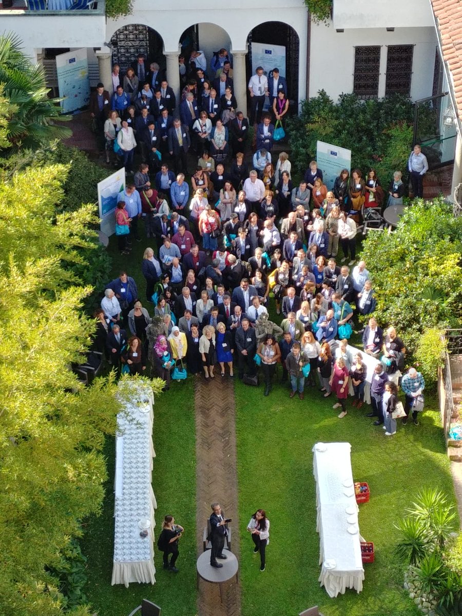 GeissOtmar's tweet photo. #gsrs19 Group picture from the sky. https://t.co/LGRxsex2W4