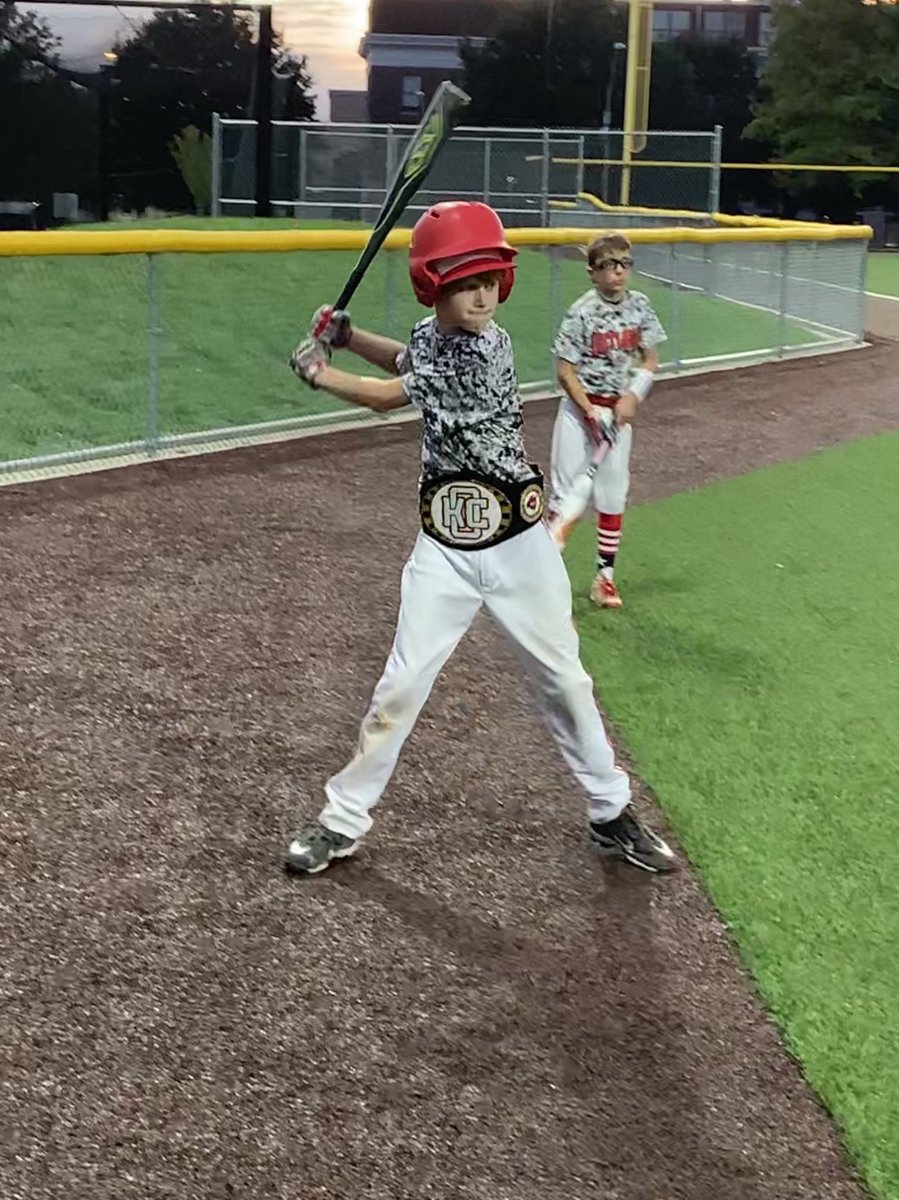 Coach_ChrisR's tweet photo. Great night of baseball @KC_UYA! Our own Connor M hit 2 ๐ฃ ๐ฃโs for 6 RBIโs and Ferris D with a game saving catch! When it clicks, thereโs nothing better to see! Way to play boys! #bombski #byebyebaseball https://t.co/uraItsE2NT