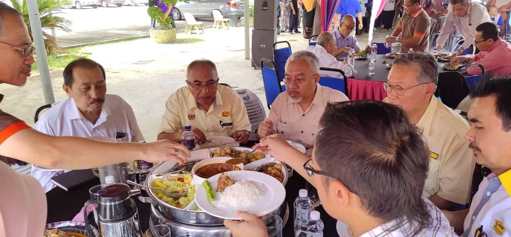 CN Azeman tweet media