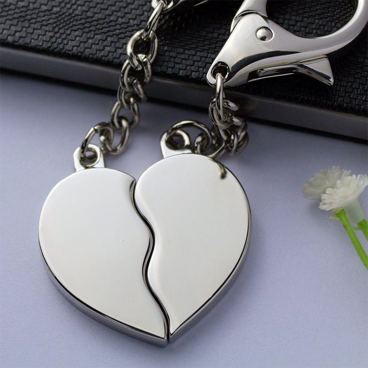 ymkeychain's tweet image. Here is the quick shortcut to buy a perfect Love story heart shape faddish metal keyrings amazon keychain custom laser logo. ymkeyring.com/love-story-hea… #keychainforcarkeys #custommetalkeychains