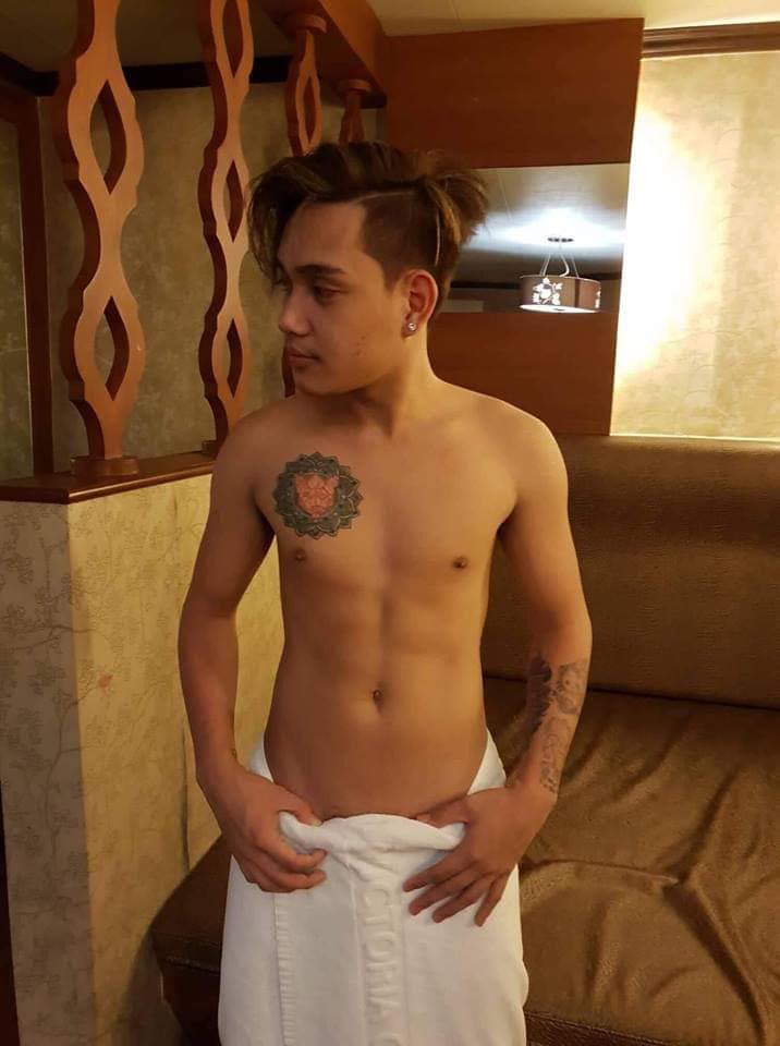 AthenaSenyora's tweet photo. I miss you Jetro. #masahista #pinoy4hire https://t.co/UpMR1E4hJa