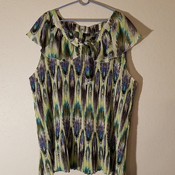 devan_mello's tweet image. So good I had to share! Check out all the items I'm loving on @Poshmarkapp #poshmark #fashion #style #shopmycloset #essentialsbymilano: posh.mk/JbfW2dB1QZ