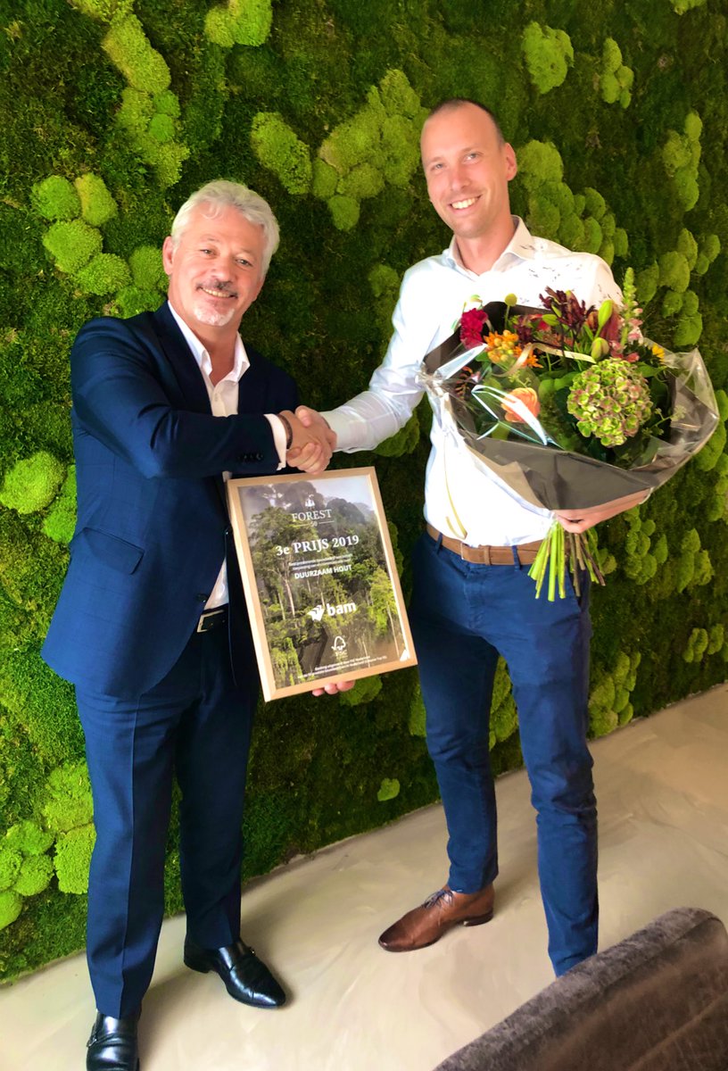 En hiermee is het podium van de #forest50 compleet. <a href="/BAMGroep_NL/">Kon. BAM Groep nv</a> behaalde de derde plaats! BAM is grootverbruiker in #hout en we hebben gesproken over de grote ambities in #circulair, #klimaatadaptief en #gezond bouwen. Samen naar #meerhoutindebouw #forestforallforever