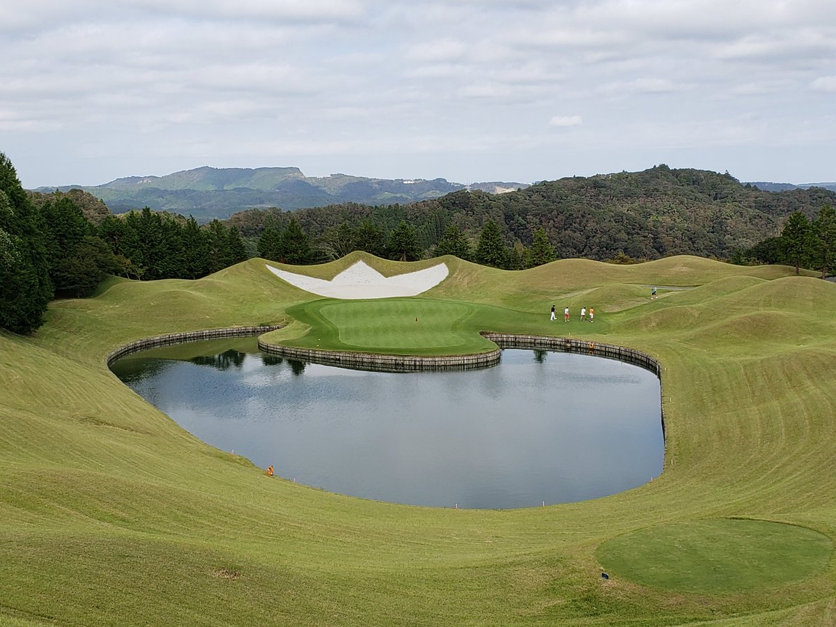 ごっつ オークビレッヂ 噂にたがわぬ面白いゴルフ場だった T Co D7sgkjmu1w Twitter