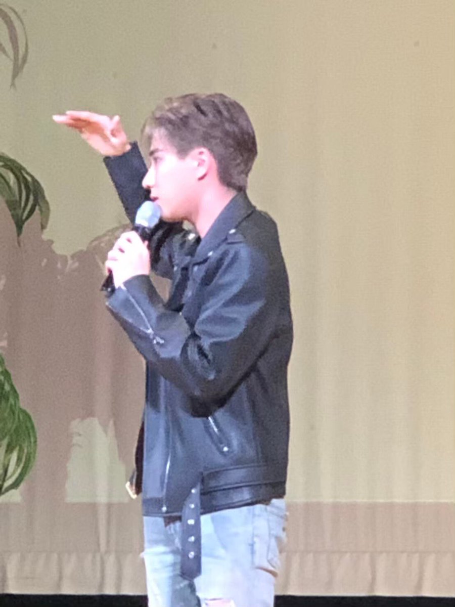 areeratka_999's tweet photo. Miss you so much🐯🖤🤟 #พวกของเจื๋อ #รอยยิ้มของชูครีม #PerthFMinKorea https://t.co/pPkpGi8YT6