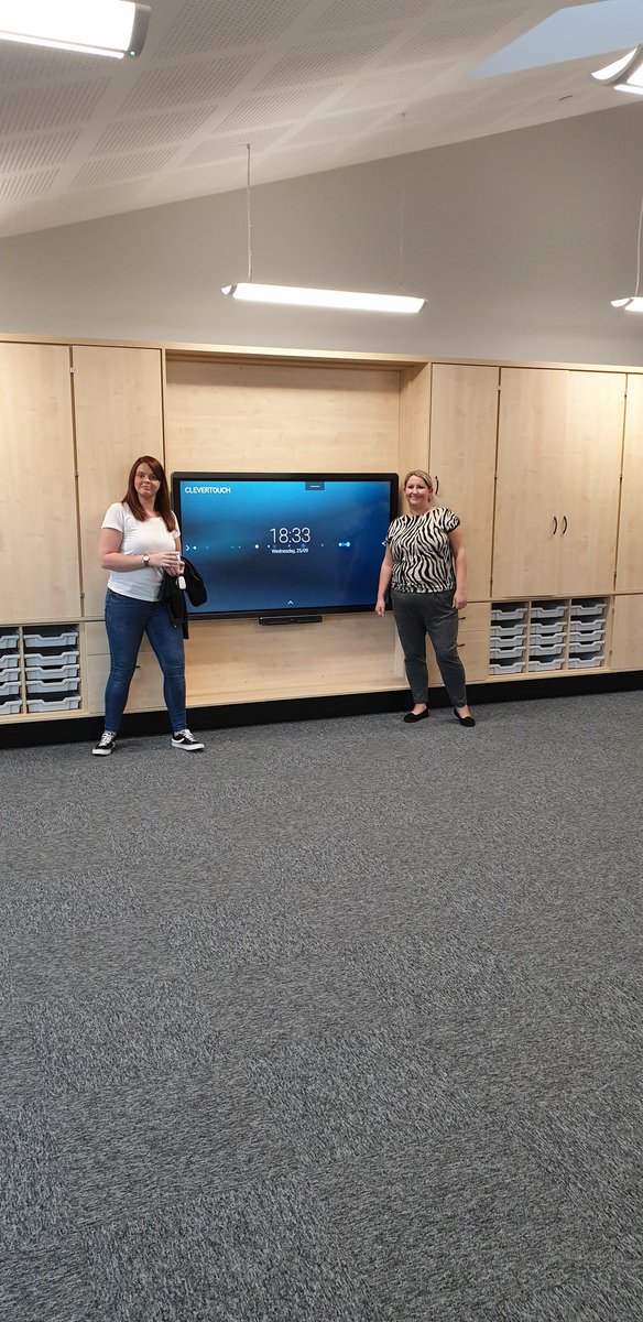 smithtonpc's tweet photo. Parents attending the Parent Council AGM were some of the first to get a look around our school extension and refurbishment. Great to have such a wonderful environment to match our wonderful teaching and learning! @morgansindall 👏👏👏 https://t.co/KK2hWUyBdj