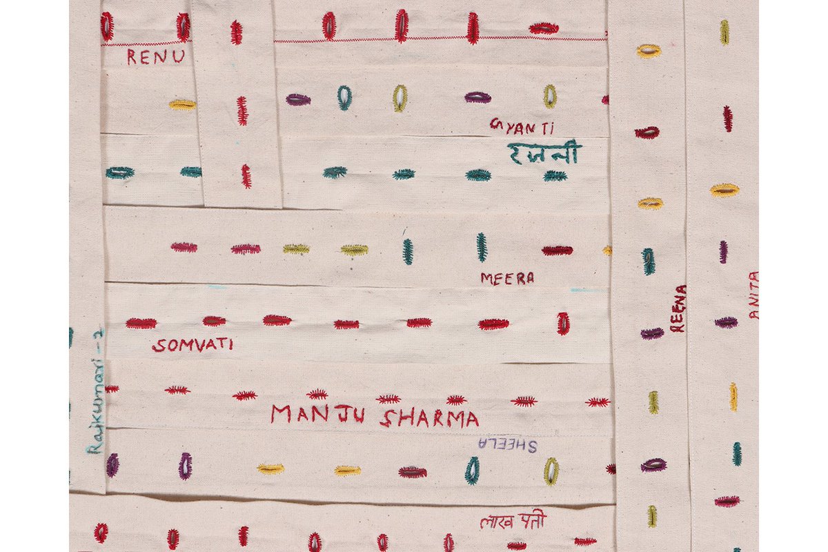 ilovepero's tweet image. 'Kaaj', hindi for 'buttonhole' is a small yet important detail of péro clothing. Shown here are the swatches of handmade button hole training done with the women , that we have collected over the #10yearsoflove

#10yearsofpero #buttonsofpero #peroarchives