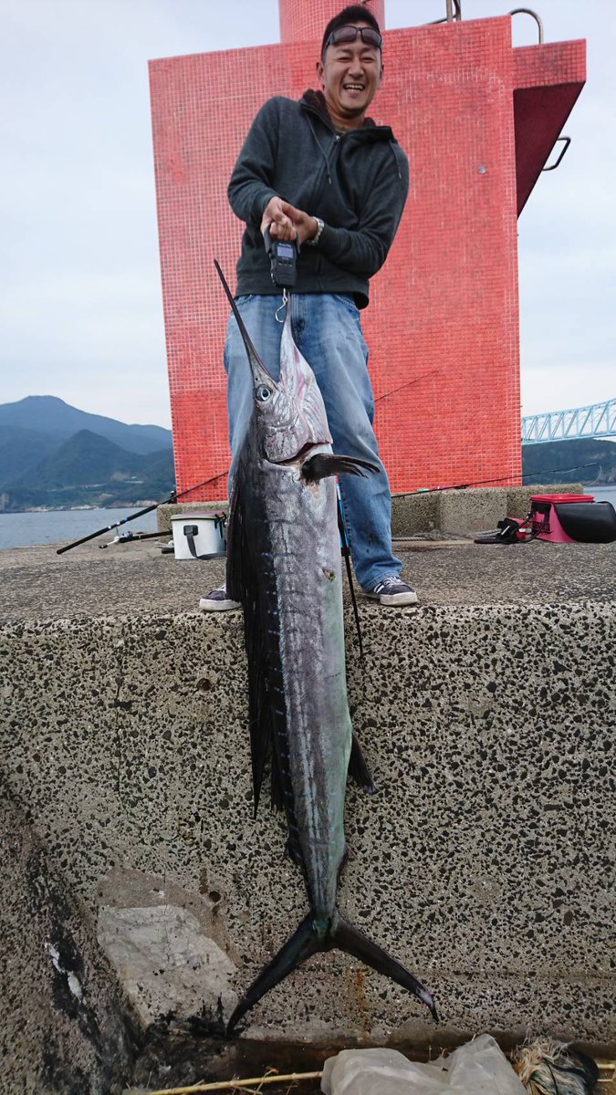 石塚 釣り用 今日はやっちまいました笑っ カジキを釣っちゃいませんでした笑っ カジキの新鮮な死体を皆でつり上げて個人の記念撮影で使い回しました笑っ シイラの方は2本キャッチしました 久しぶりのシイラ釣りやったけど皆釣れて良かったです O 石塚 釣り用 今日はやっちまいました笑っ カジキを釣っちゃいませんでした笑っ カジキの新鮮な死体を皆でつり上げて個人の記念撮影で使い回しました笑っ シイラの方は2本キャッチしました 久しぶりのシイラ釣りやったけど皆釣れて良かったです O