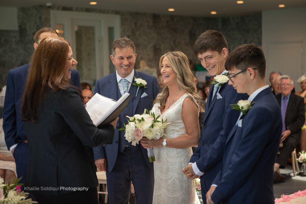 A beautiful Beachside Cornish wedding at @CarbisBay_Hotel with accents of blue
Images <a href="/KhalilePhoto/">Khalile Siddiqui</a>
bit.ly/2ml9Gdi