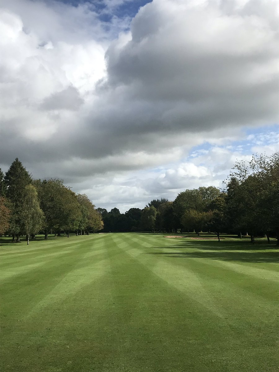 joepike90's tweet image. Gorgeous morning here @TivertonGC!Just finished a double cut on the 1st fairway ahead of the weekends comp! #teamtiv #presentationiskey