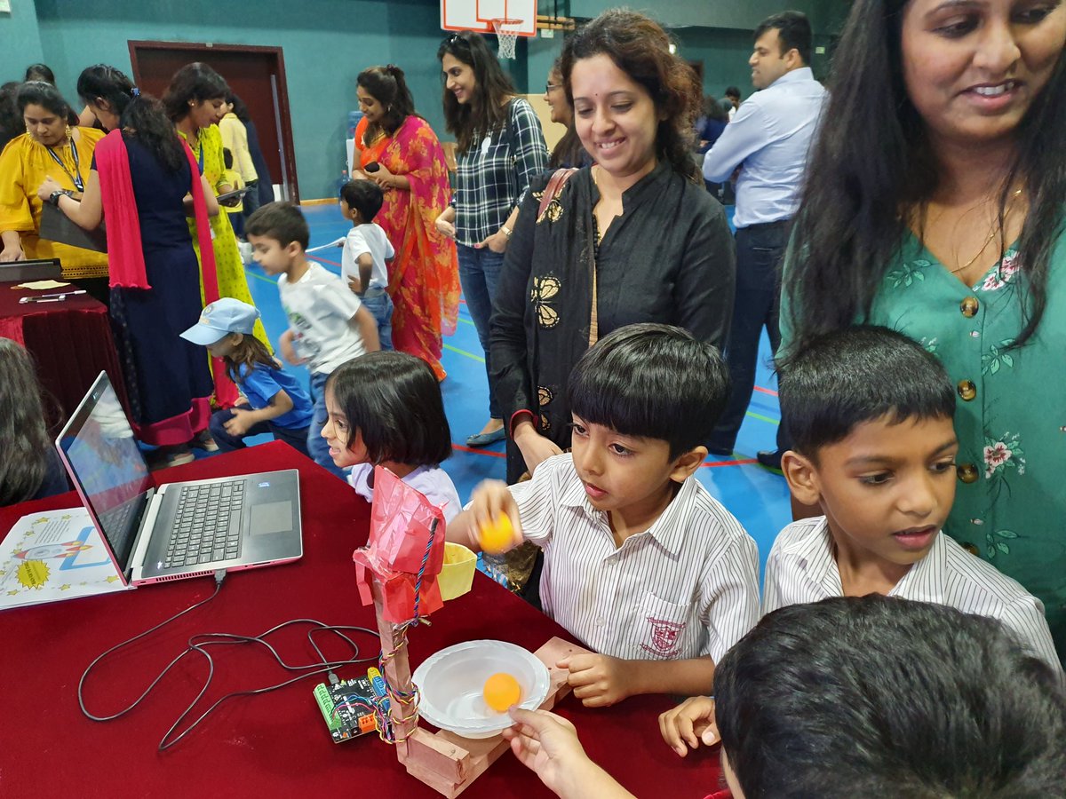 StaceyJudith's tweet photo. We brought out our @birdbraintech #HummingbirdRoboticsKit to show off our skills to the #NMSKG2 parents who attended today's #ReachForTheStars 💫 @gemsnms_alkhail And now we have a new high score by Ryan Mathew - 44 baskets in 30 seconds! 🏀 Congratulations Ry! 🎉 @AnniVaidyan https://t.co/o3qFHnsXSR