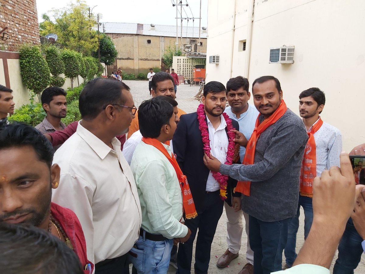 Singhravi030's tweet photo. #Let join hand to work with Lakshya an education society works for poor people of community # 
Let join hand and match the feet with our great leader and motivator Mr. AMARPAL SINGH JI... https://t.co/FMlNCNbDFt