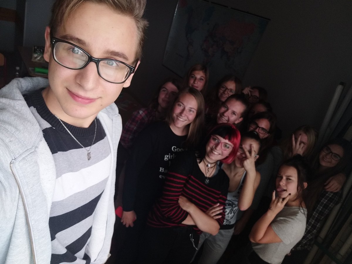dominic__webber's tweet photo. School class 🙋‍♂️🙋‍♂️🙋‍♂️
#Dominic #Webber #DominicWebber #WebberDominic https://t.co/0YGcDok5jr
