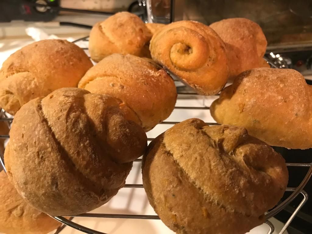 gnamm_rome's tweet photo. Cornettini salati artigianali appena sfornati 😋

https://t.co/iQL1n6sn1i - info@gnamm.it

#Gnammpersonalchef #Gnamm #Personalchef #food #panificazione https://t.co/quoFtl3Z3O