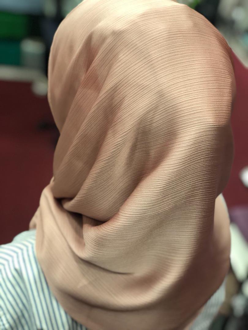 hudaascarves's tweet photo. OMBRA SHAWL
.
Material: Texture Satin Silk
Type: Shawl
Saiz: 1.8m x 0.8m
Finishing : Baby seam
.
🌸 Sangat selesa dipakai
🌸 Tidak mudah berkedut
🌸 Less iron
🌸 Material yang sangat best
.

1 helai RM20 exc postage
3 helai RM60 inc postage https://t.co/c4lA2Fksk5