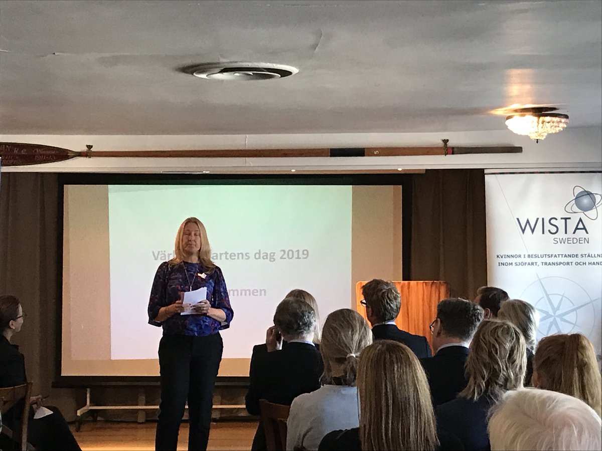 Idag firas Världssjöfartens dag! I år arrangeras det svenska firandet av Wista Sweden, <a href="/Sweshipofficial/">Svensk Sjöfart</a> och <a href="/MaritimeForum/">Maritimeforum</a> och inleder gör Wista Swedens ordförande Karolina Kjellgren 💪 #sjöfart <a href="/WISTAInt/">WISTA International</a>