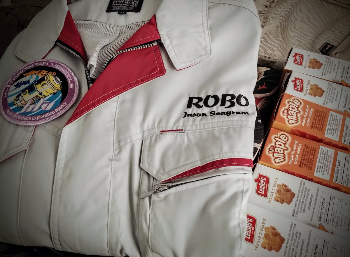 ROBO_Seagram's tweet photo. Maple cookies for @Tungsten_Flight and the rest of the @NASA_Johnson Flight Control team and my HTV jacket. Packed and ready for this Mission!
#HTV8 #ROBOLIFE https://t.co/ExveVlGqUY