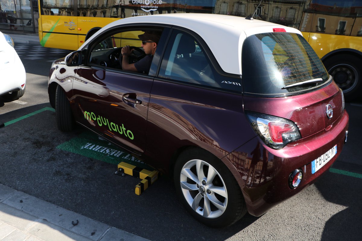 villedesete's tweet image. Ça y est : le service d'#autopartage @Modulauto s'installe à #Sète ! Quatre stations dispatchées dans le centre-ville dont une avec véhicule électrique 🚗 👍 

✅ Gare de Sète
♻️ Médiathèque François Mitterand
✅ Les Halles
✅ Quai Noël Guignon