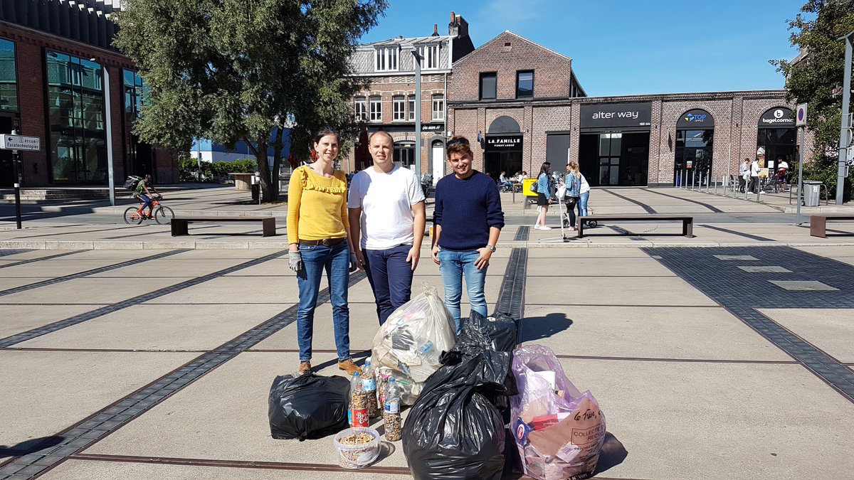 Delaplace_pro's tweet photo. 🌧 En cette journée pluvieuse, souvenir du #WorldCleanUpDay2019 sous le soleil et pour la planète avec @planete_oui, @Energic_io, @colisweb et @Benenova_fr  ! https://t.co/xnCV7NB0wv