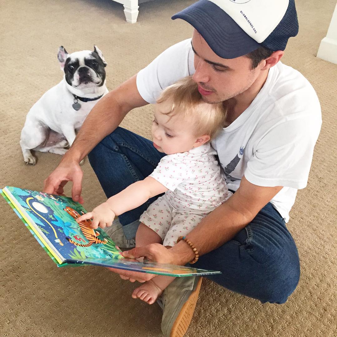 AlleNationPH's tweet photo. Happy National Daughter Day!! 👧❤️❤️

#KrisAllen #NationalDaughterDay https://t.co/hWdDFoEX9L
