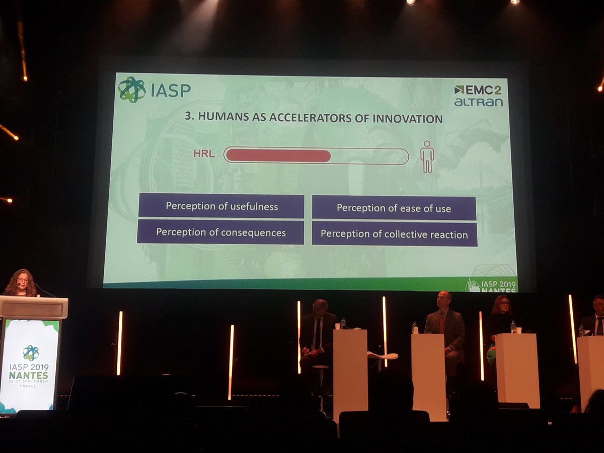 benoit_furet's tweet photo. #IASP2019 @atlanpole
La 4ieme revolution industrielle:
Intervention de @OliviaCahn du @Polemc2
La place de l'humain dans l'industrie 4.0
#exosquelette #cobotique #ihm
Des projets potentiels autour de l'expérience utilisateur au Userlab et Mlab de la @Halle6Ouest @UnivNantes https://t.co/yBe5T6kE88