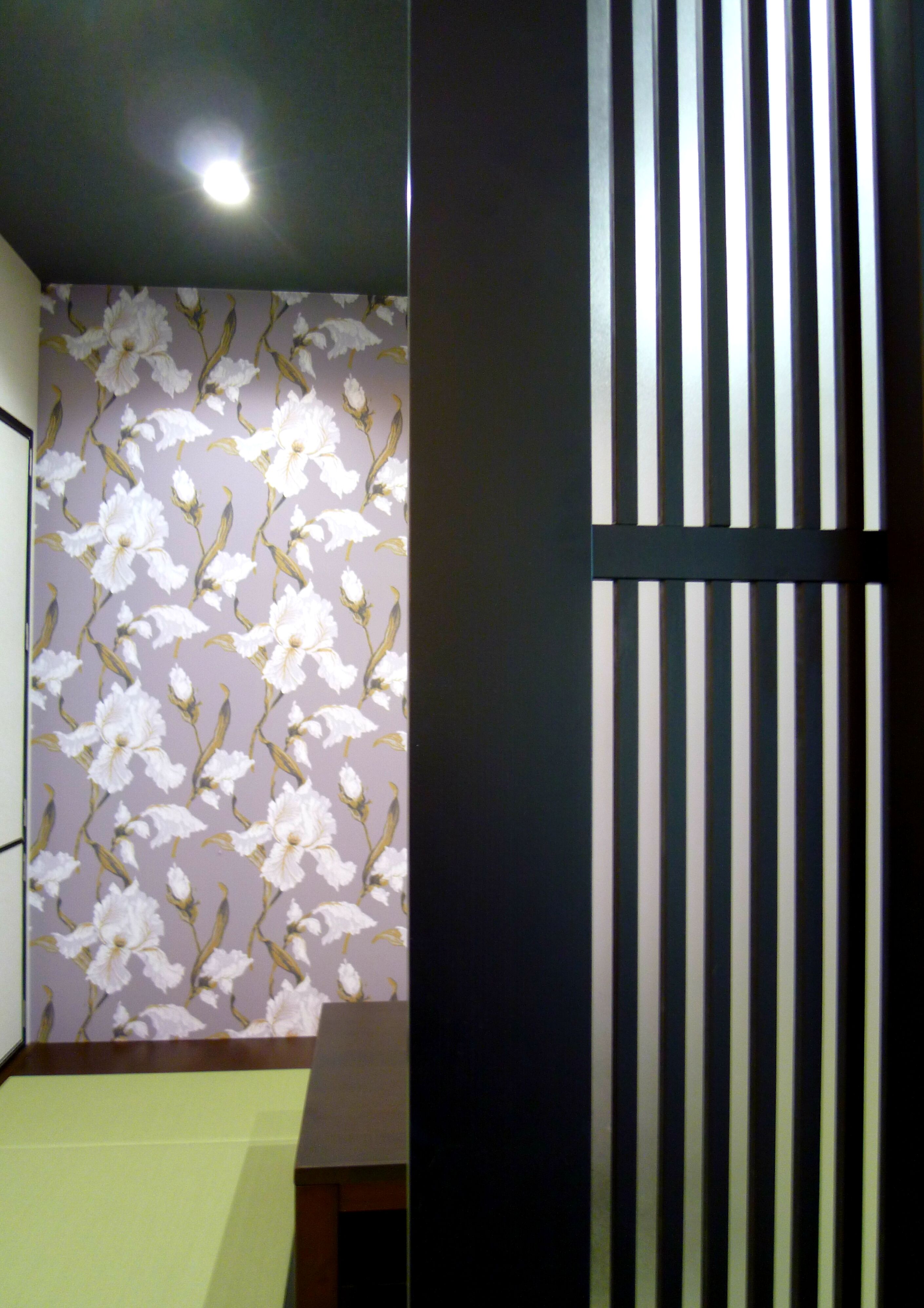山田美彩子 インテリアコーディネーター Interior Designer Tokyo 高級タワーマンション ペントハウス洋室を和モダンにリノベーションさせて頂きました オリジナルデザイン建具 輸入壁紙 畳の下は収納 インテリアコーディネーター ホテルライク