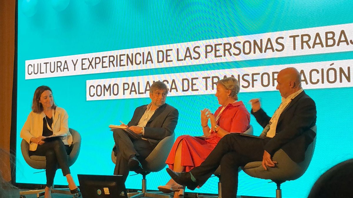 Atrevia's tweet photo. "Los más jóvenes valoran la movilidad y la libertad para trabajar. Es más importante que nunca humanizar la relación con los empleados, ayudarles en ese proceso y estar presentes en los momentos necesarios" nos lo cuenta @BelenMoreu de @PepsiCo_ESP #LaComunicaciónHoy https://t.co/SDh8XzLBfx
