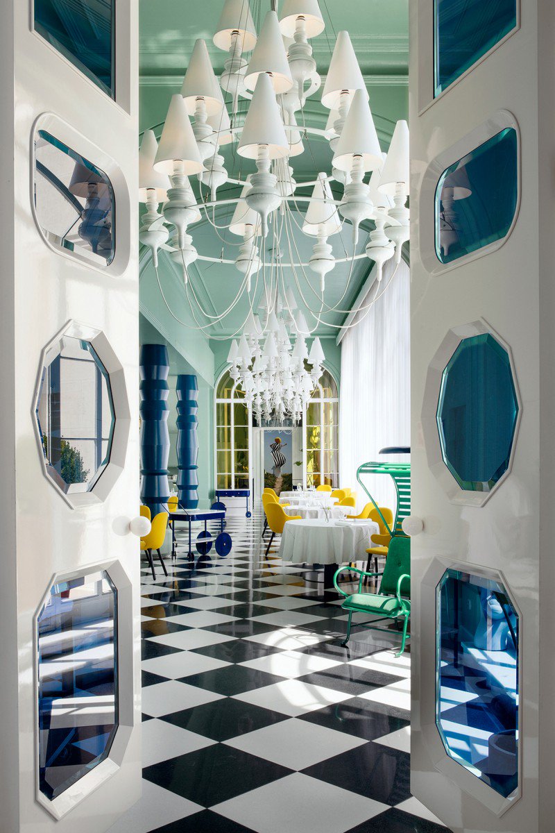 spotools's tweet photo. Look at this amazing #InteriorDesign at La Terraza Del Casino – #Madrid created by Jaime Hayon ✨
Check more #LuxuriousProjects 🧡 https://t.co/D8Snrd1LY6 https://t.co/cI5J3OZuvH