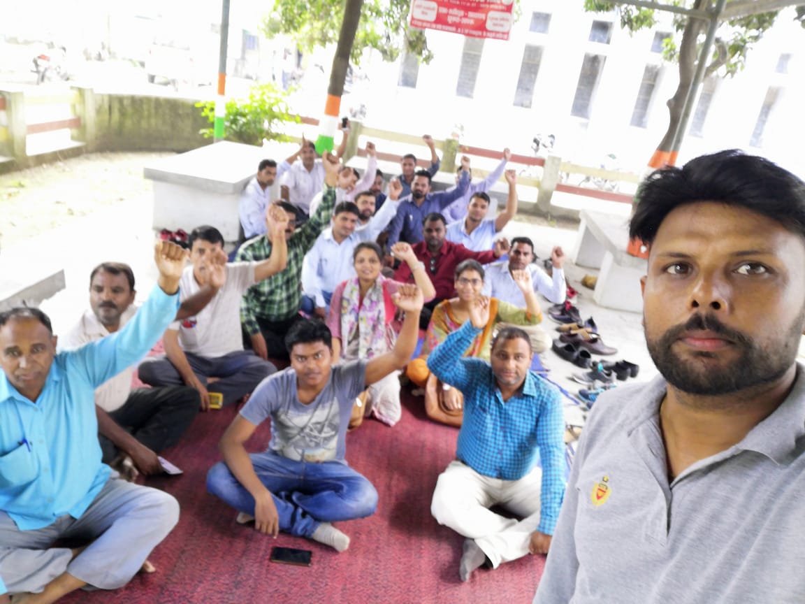 Dharmen53143585's tweet photo. We wants jusctice and dignity while working for the betterment of all and sundry hence we want #justiceforkannauj #rampur https://t.co/4vsxHU49q9