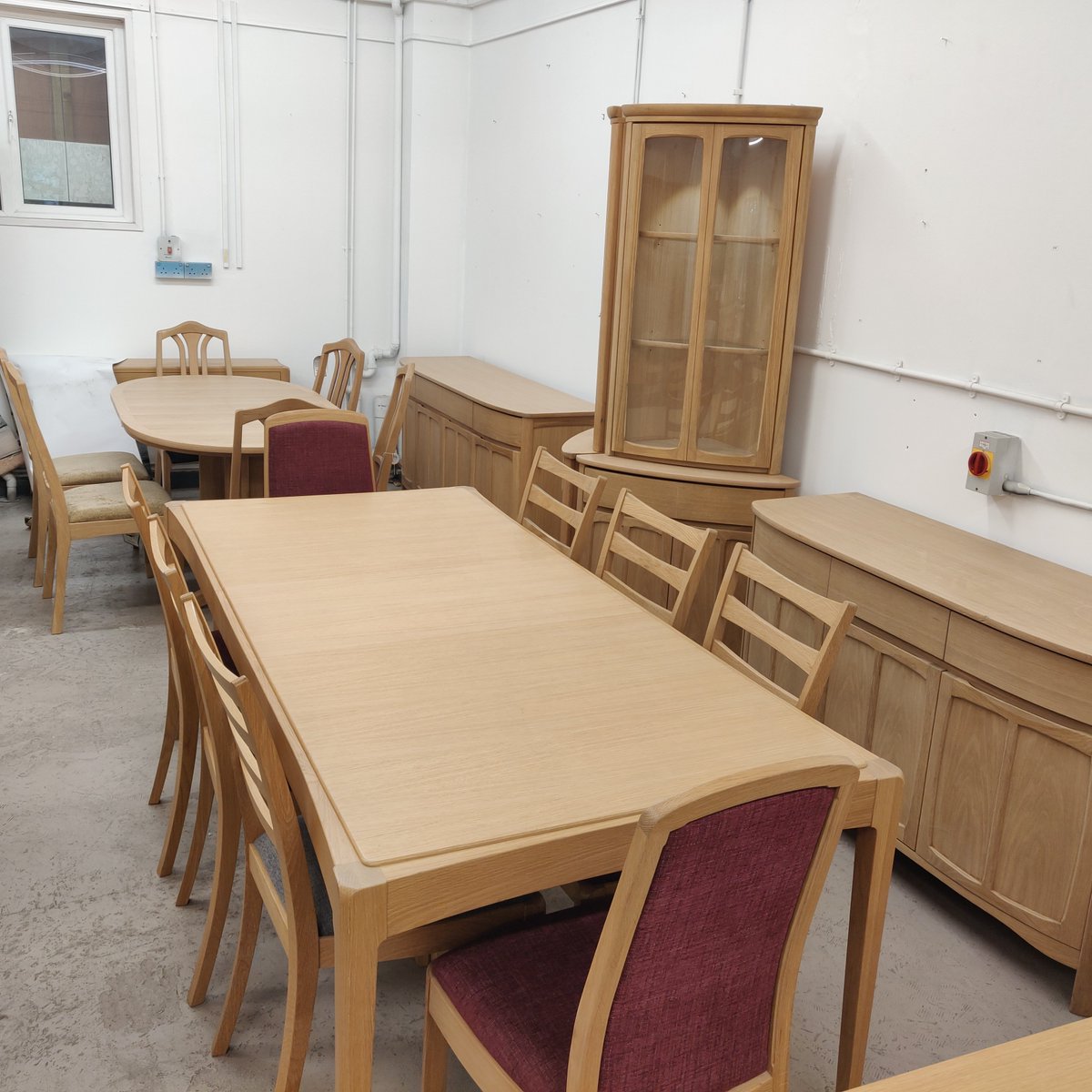 CharltonsFO's tweet photo. 🏷️🏷️AMAZING OFFERS ON NATHAN SHADES OAK RANGE🏷️🏷️

We will accept offers on all furniture in the outlet don't miss your chance to get a bargain. https://t.co/v1OGchcBPH