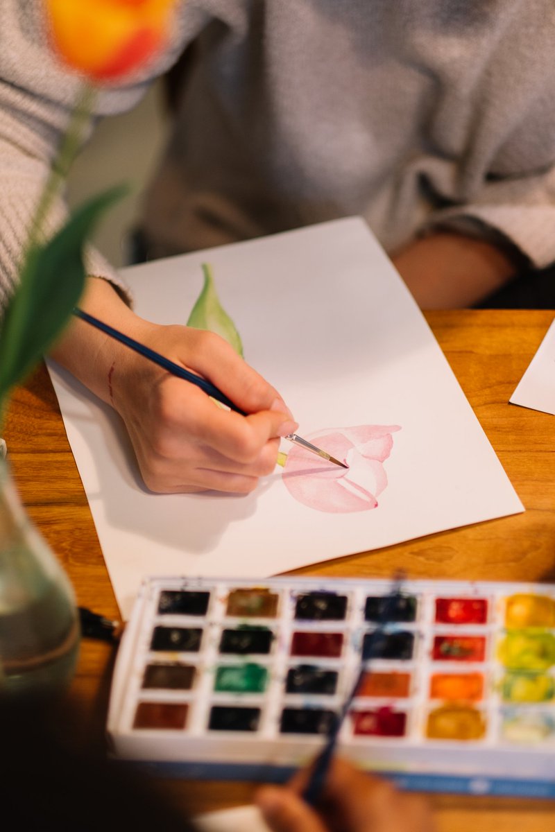 silburn_laura's tweet photo. We now have late places available on our #botanicalart #botanicalpainting course 4th-6th October @edenproject with @edenflorilegium Come and learn watercolour in the Med biomes. See https://t.co/4eUT7oIuU2 https://t.co/jpOedcQLCq