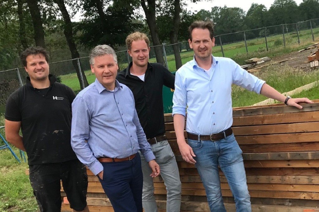 Aannemervak's tweet photo. Vintage Wood: @RKB_Greenworks en @RGSgroep brengen sloophout opnieuw in de handel. Primeur bij @RKB_Goor https://t.co/YlXvuhRrmP https://t.co/WUX6XDGB1w