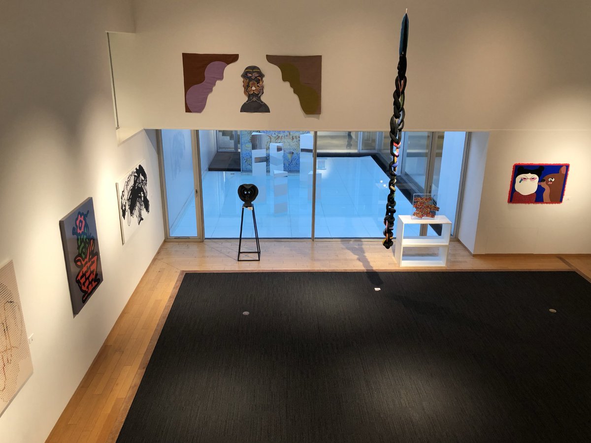 amnjrn's tweet photo. 作家100人の10万円均一のコンペティション， #ARTSTARTUP100

あたかも価値の高い作家・作品というものがあるように普段は思ってるけど，どの作家でどんな作品であれ10万円として売ったものが10万の価値なんだなぁと思う展示。

マージンなく10万全額作家に入るし，おトクに感じる作品も多いです。 https://t.co/eJkxNws4dO