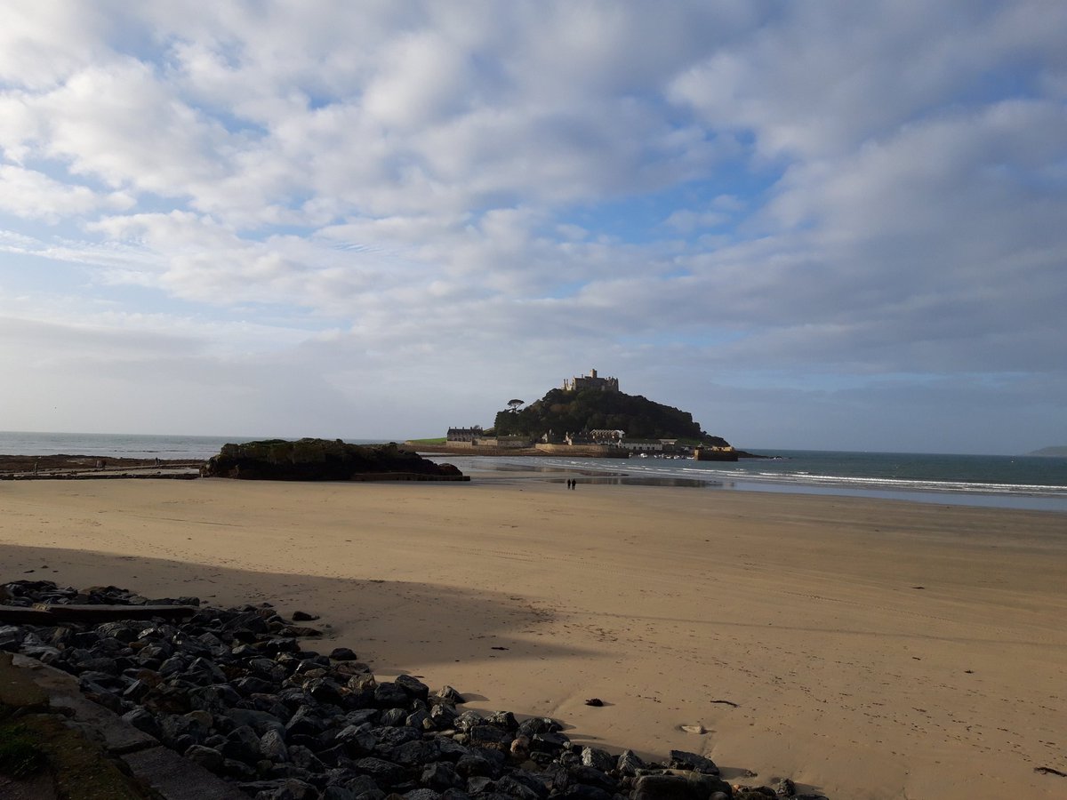 LamornaAlldridg's tweet image. Worth the early start for a networking breakfast? I think so! Good to catch up with Sonya @CoodesBusiness and Josh from @RRLCornwall and meet lots of new faces.
#plasticfreemarazion @godolphinarms #StMichealsMount #Penzance #NatWestBoost