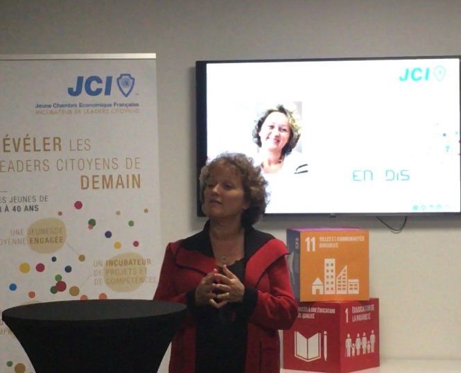 La <a href="/JCE_France/">jce_france</a>, <a href="/enedis/">Enedis</a> et <a href="/2CF_officiel/">Crédit Conseil de France</a> signent la Charte du Recruteur Citoyen en présence de Michaële Guégan, DRH d'Enedis. Avec la JCE, Enedis également partenaire de l’action #Parlementreprise, qui vise à rapprocher le monde de l’entreprise, les jeunes et les parlementaires.