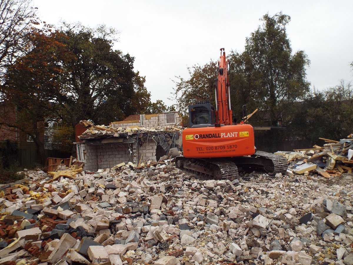 RandallContract's tweet image. Do you need #demolition experts for your project? 

info@randallcontracting.co.uk 🔸

#constructionUK #demolitionworks