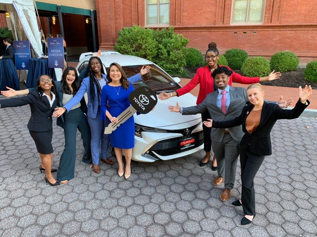 NavyCYP's tweet photo. Congrats to @thedasiabandy! 🎉🎉 Dasia was a shining star last night at the 2019 @BGCA_Clubs #YOY19 Celebration! You are the voice for all military youth and we look forward to witnessing more of your greatness! #StartYourImpossible @CNICHQ @USNavy @NNSYNews https://t.co/tNmBIAnQjM
