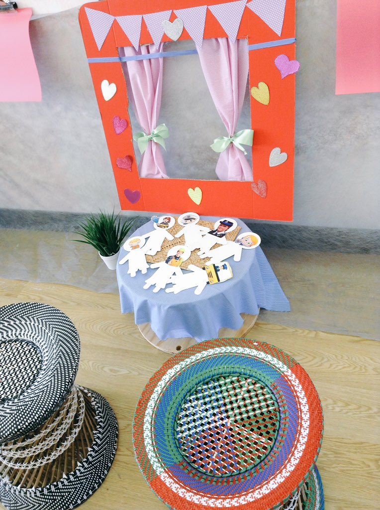 AshbridgeMaxy's tweet photo. In the atelier today children in preschool will be exploring a 'people who help us theatre'. I can not wait to see all the wonderful  learning that takes place in our space today. #EYTalking @NDNAtalk #dramaticroleplay #peopleandcommunities #EYMatters #eyfs #ateliersessions https://t.co/d6AZSD3TUv