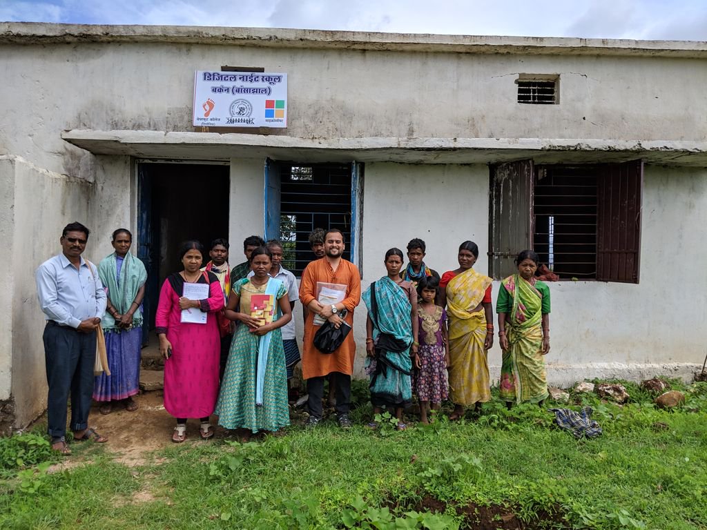 BarefootCollege's tweet photo. With support from Microsoft India, Barefoot College has opened 20 new digital night schools in some of the remotest regions of Bihar, Chattisgarh and Rajasthan. The purpose of these schools is to reach out to children facing any major blocker in receiving their formal education. https://t.co/p1RixWGxZu