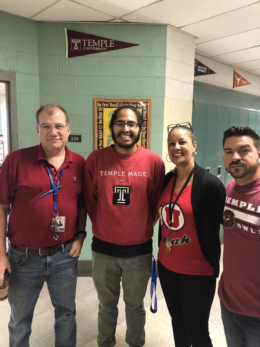 Philly GEAR UP celebrates #NationalGEARUPWeek Rep Your College Day!