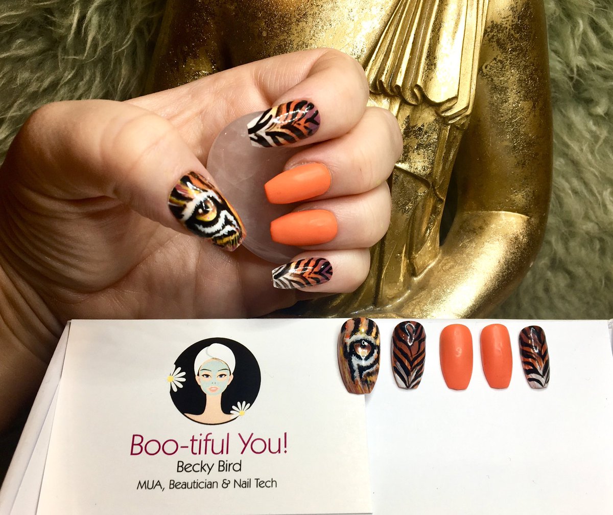 BootifulYou1's tweet image. Excited to share the latest addition to my #etsy shop: Tiger inspired nail set - Individually Hand Painted False Nail Set etsy.me/2lWpPG9
#nailedit #nailart #nailtech #nailsofinstagram #bootifulyou