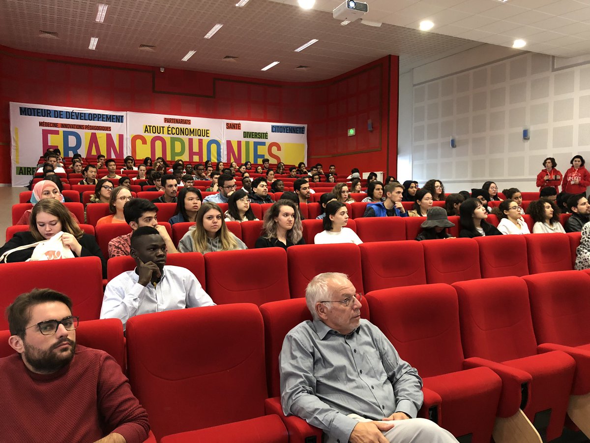 ALC (@les_challenges) on Twitter photo Journée d’accueil au Pôle International de @unilim Après le message d’introduction du président <a href="/A_Celerier/">Alain Célérier</a> l’#ALC en la personne de son président Francis Obry y présente les challenges de création d’entreprises fictives . « L’entrepreneuriat ne connaît pas les frontières » Journée d’accueil au Pôle International de @unilim Après le message d’introduction du président <a href="/A_Celerier/">Alain Célérier</a> l’#ALC en la personne de son président Francis Obry y présente les challenges de création d’entreprises fictives . « L’entrepreneuriat ne connaît pas les frontières »