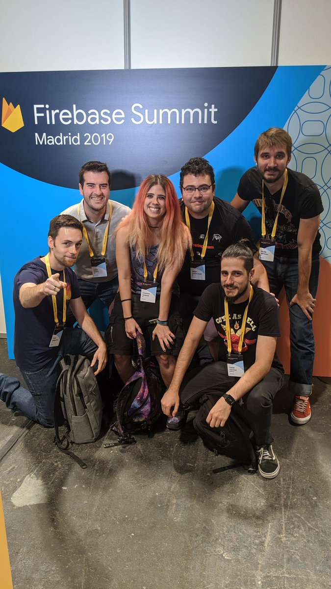 thanos_malkav's tweet image. You know who rocks? These guys do! #awesomeTeam #AndroidLovers @bqreaders #FirebaseSummit #BetterTogether