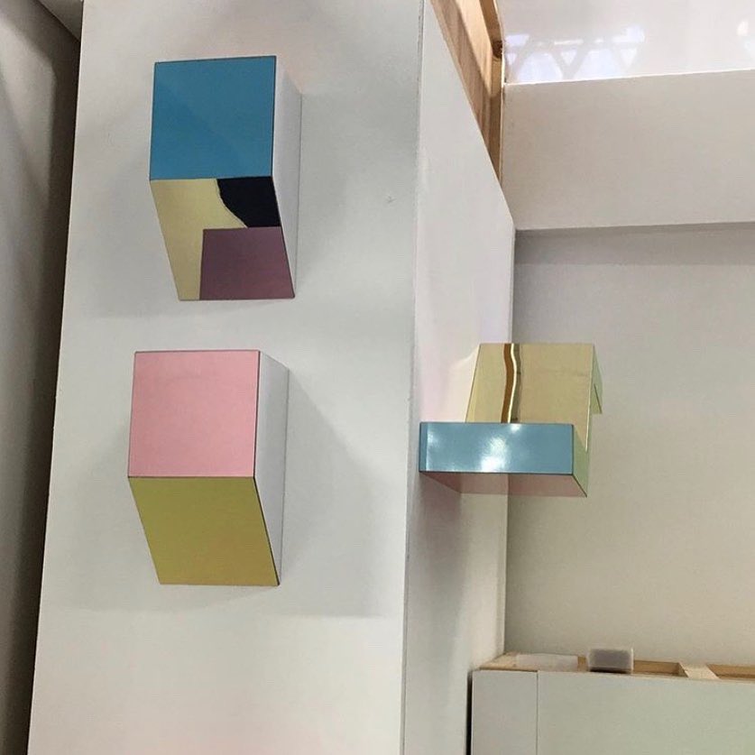 ButtonfixUK's tweet image. Artist Russell Bamber loves using Button-Fix to assemble his dramatic pieces. Shown here, Russell his stand at 100% Design was assembled with Button-Fix Type 1 Flush. #buttonfix #russellbamber