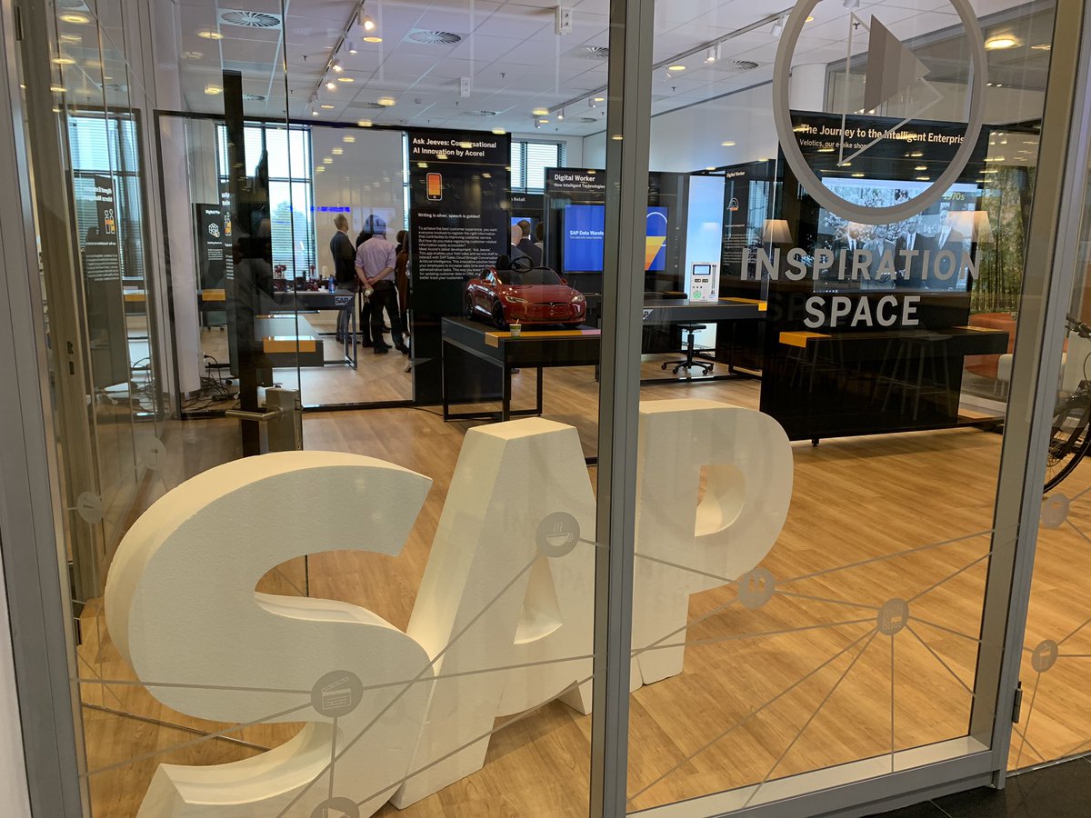 jonkersrob's tweet photo. Just had a great SAP experience tour @SAP_Nederland for our Dutch/Belgium @SAPHigherEd #herug customers. Great inspiration out of SAP wide innovation cases! https://t.co/0yD4AFmcj3