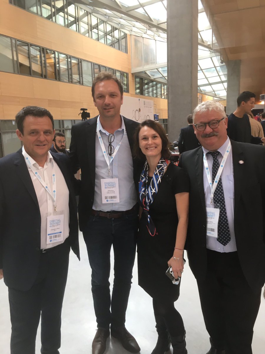 LionelPOINSOT's tweet photo. Visite officielle #digitalsummit19 avec @juliette_jarry @LFIARD @ENE_69 @crma_AURA https://t.co/MndvkyPXEn