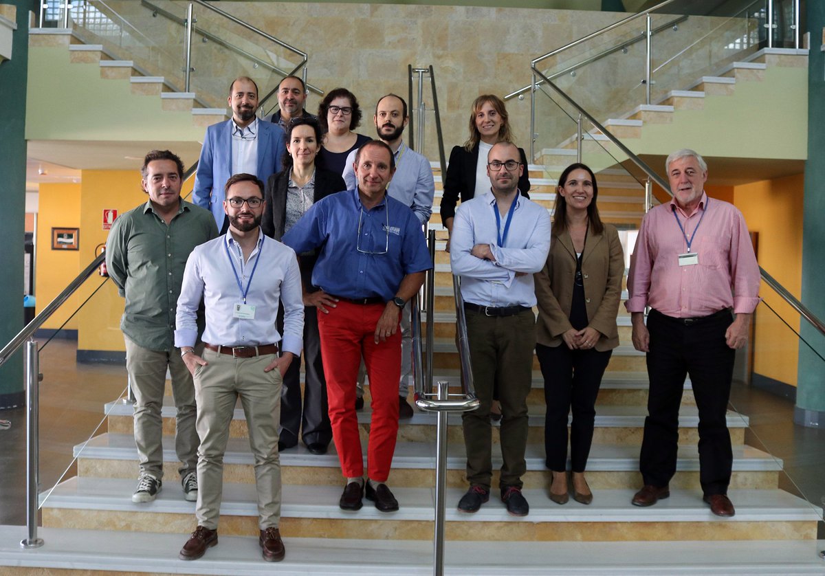 andaltec's tweet photo. 👩🔬👨🔬Andaltec coordina el proyecto europeo #COMP0LIVE, que busca generar nuevos #biocomposites a partir de los residuos de la poda del #olivar.
#Andaltec #ProyectoInternacional #Innovación #Investigación #Life #EconomíaCircular https://t.co/v2vUabTfD3 https://t.co/3BPOAs3Kja