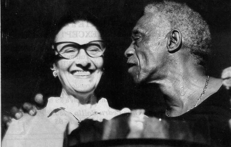 TSFJAZZ (@radiotsfjazz) on Twitter photo Profonde tristesse après la disparition d'Eglal Farhi, fondatrice de cette académie du Jazz et espace total de liberté qu'est le <a href="/newmorning/">New Morning Paris</a>
Hommages à venir toute la journée. Profonde tristesse après la disparition d'Eglal Farhi, fondatrice de cette académie du Jazz et espace total de liberté qu'est le <a href="/newmorning/">New Morning Paris</a>
Hommages à venir toute la journée.