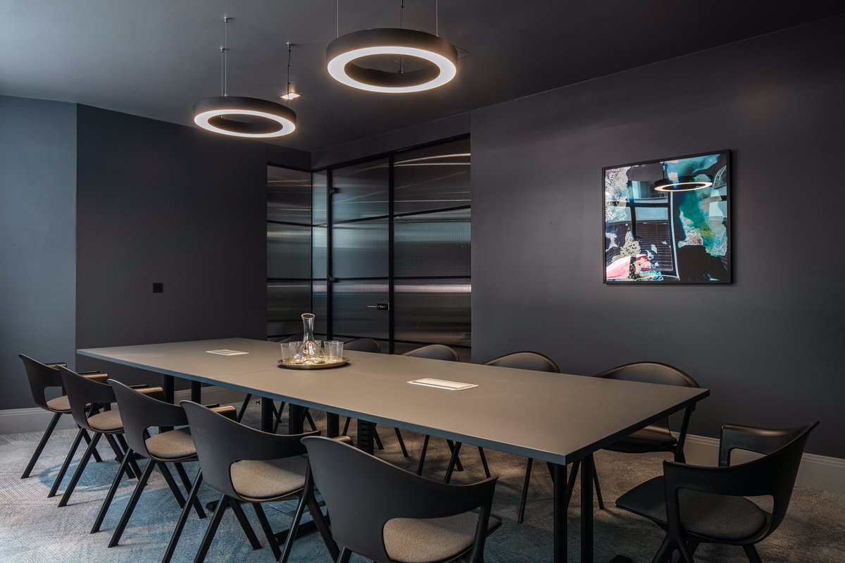 Originals will have access to The Club, where you can #hotdesk, make use of the boardroom, or simply grab a cup of coffee! ☕️ 

#beanoriginal #originMCR #boutiqueoffices #meetingrooms #manchesteroffices #thisisorigin #uniqueoffices #coffeebreak