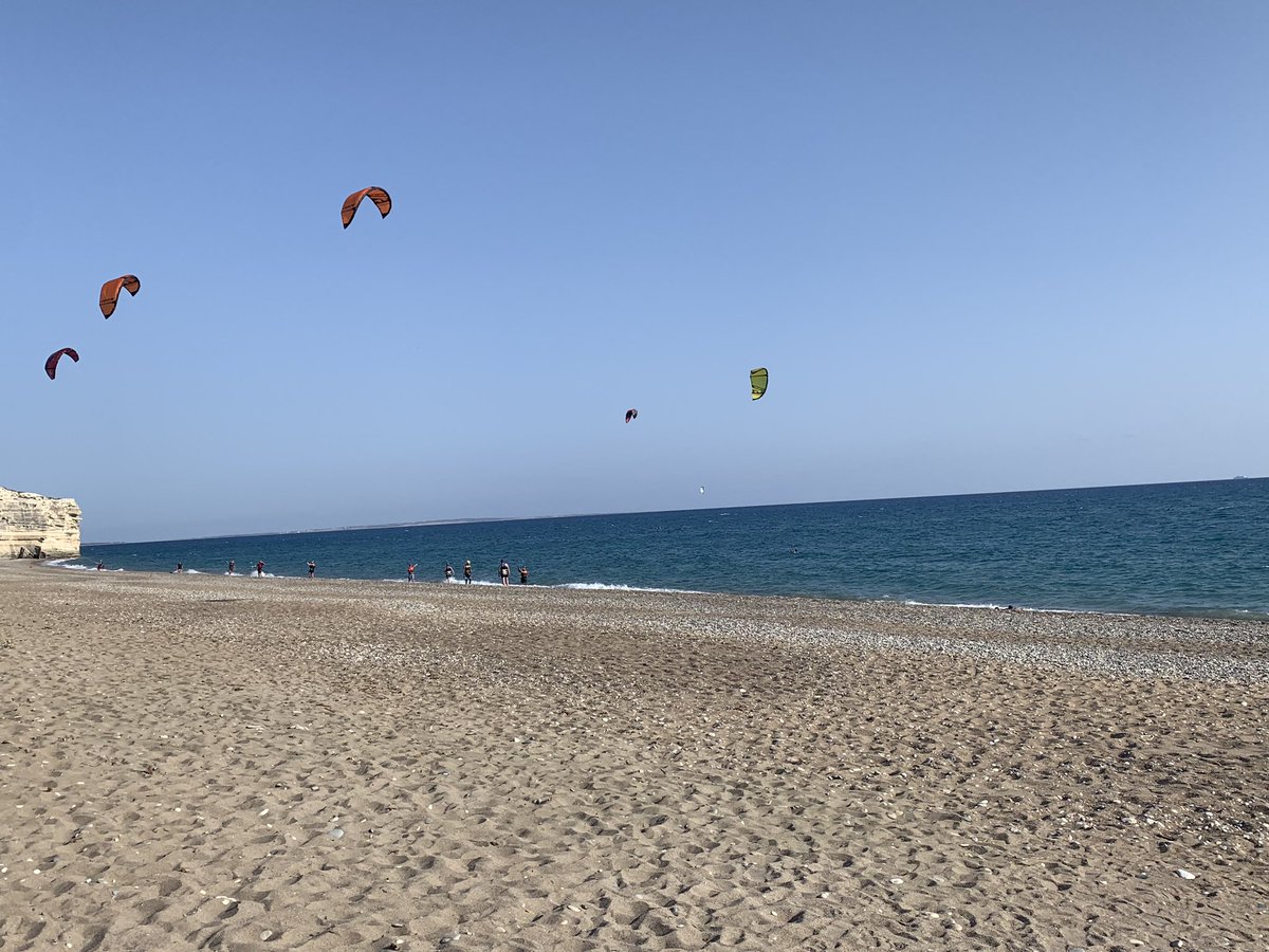 JasonPeach16's tweet photo. Great to see Kohima Coy, 2 MERCIAN out on the water. Day two of their kitesurfing course. @Army2MERCIAN https://t.co/PoBnNfyOjB